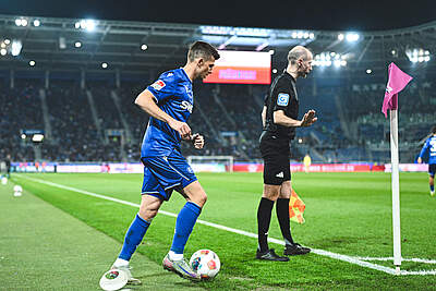 Wanitzek kurz vor einem Eckstoß