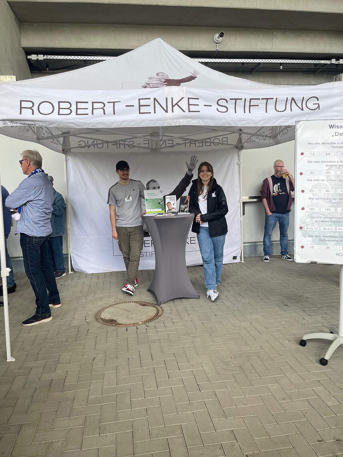 Robert Enke Stiftung Gegen Hannover Zu Gast Im BBBank Wildpark KSC