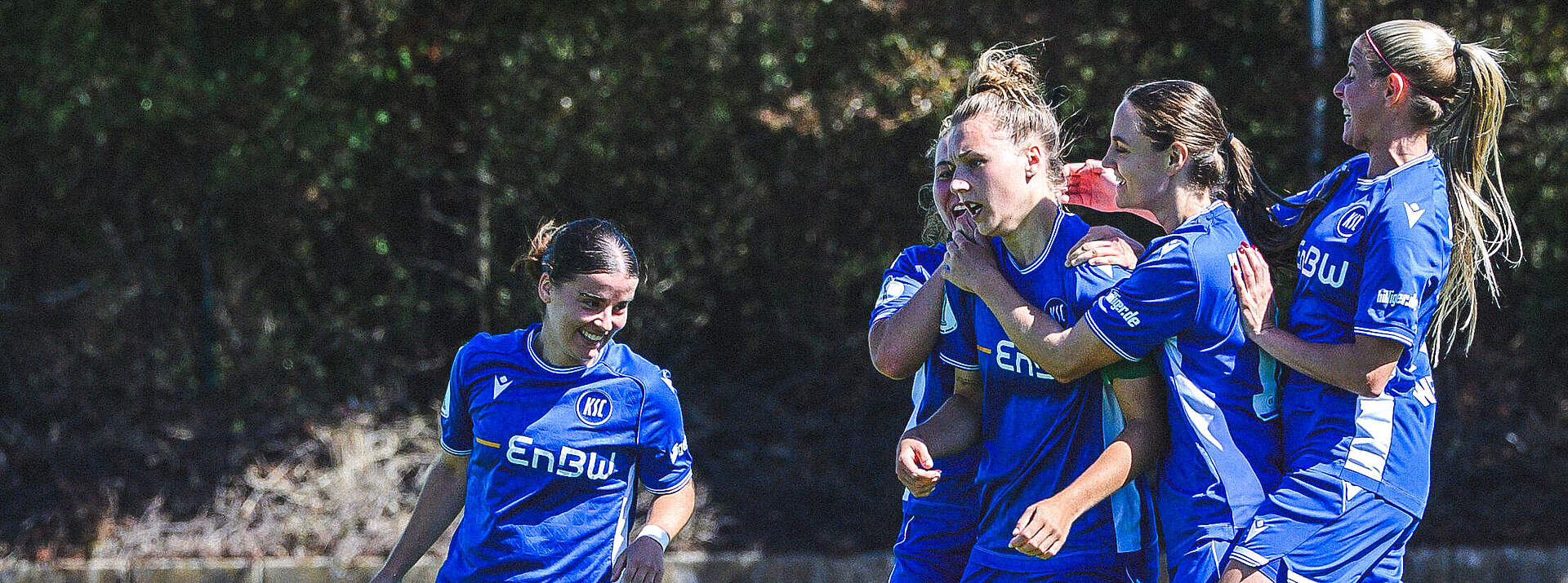 KSC-Frauen bejubeln Tor