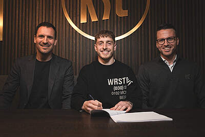 Eggimann, Eichinger, Pauls bei der Unterschrift