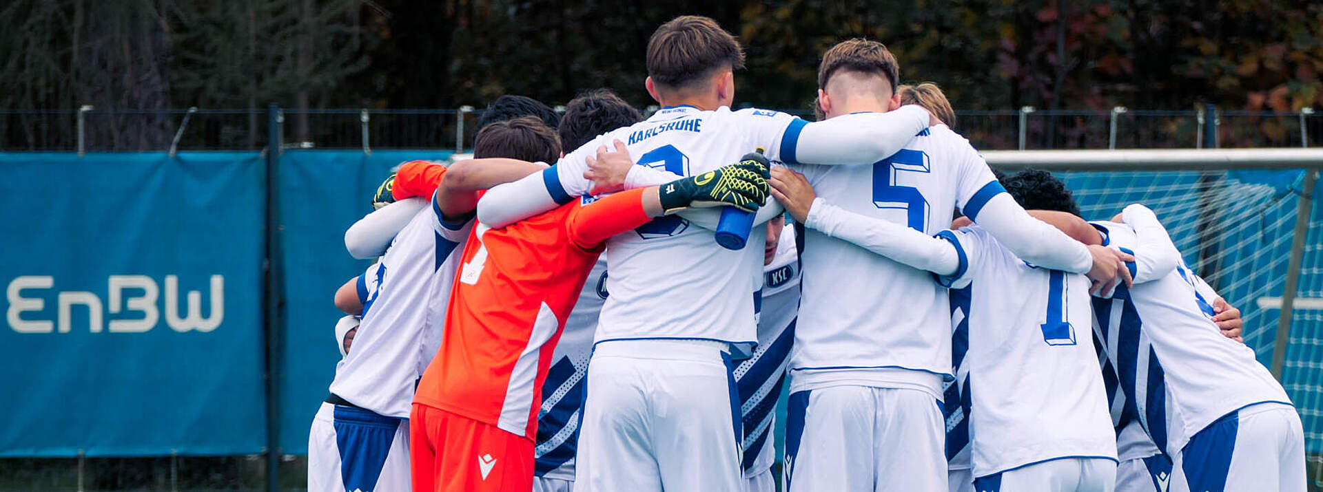 Die U16 im Spielerkreis