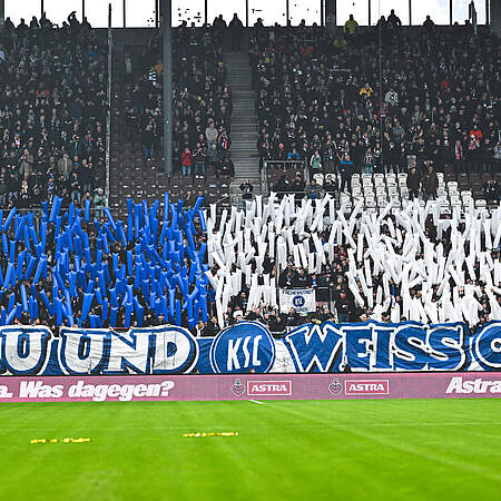 Choreo der KSC-Fans auf St. Pauli