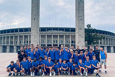 KSC U14 und U15 vor dem Berliner Olympiastadion