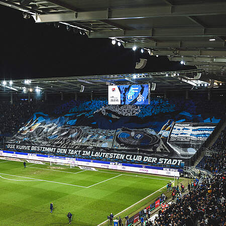 Eine Choreo auf der Südtribüne.