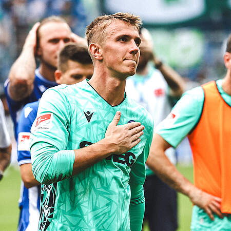 Bernat vor den Fans
