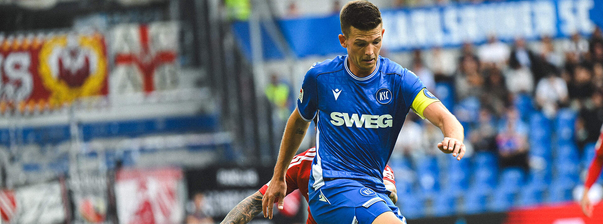 Wanitzek behauptet den Ball