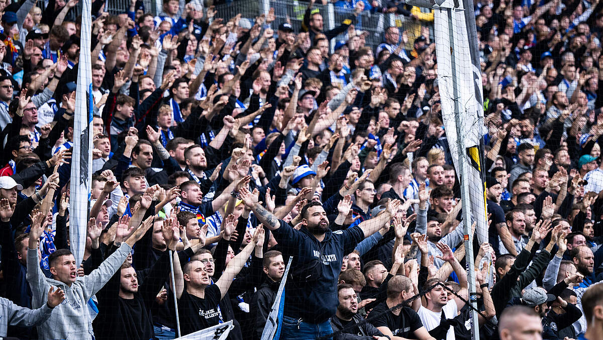 Vorverkauf Für Die Heimspiele Gegen Kiel Und St. Pauli Startet: KSC ...