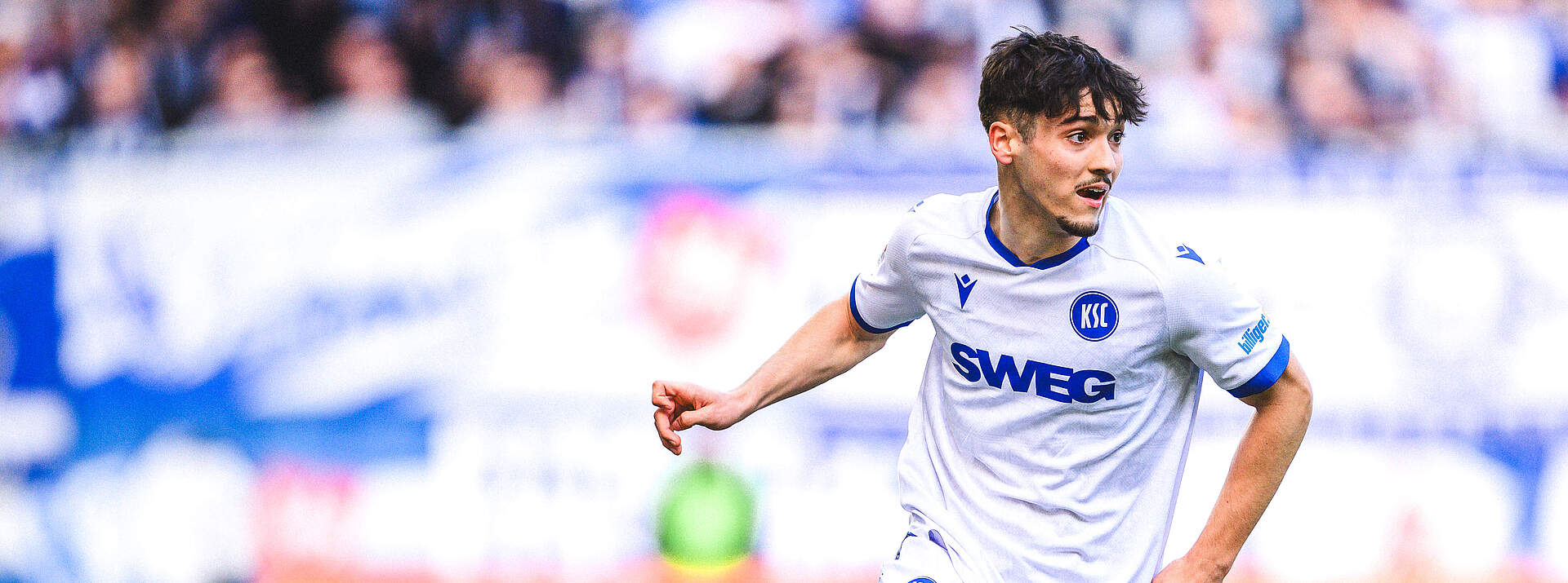 Pinto Pedrosa spielt einen Pass