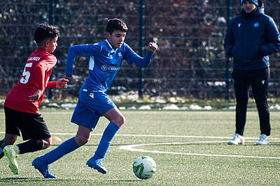 Spiel der U12 auf dem Platz.