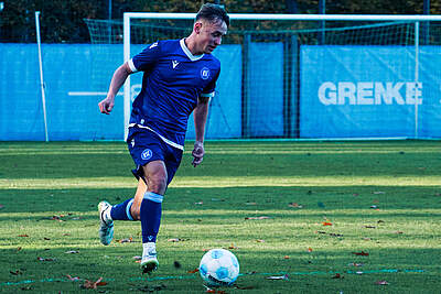 Frederik Recktenwald am Ball